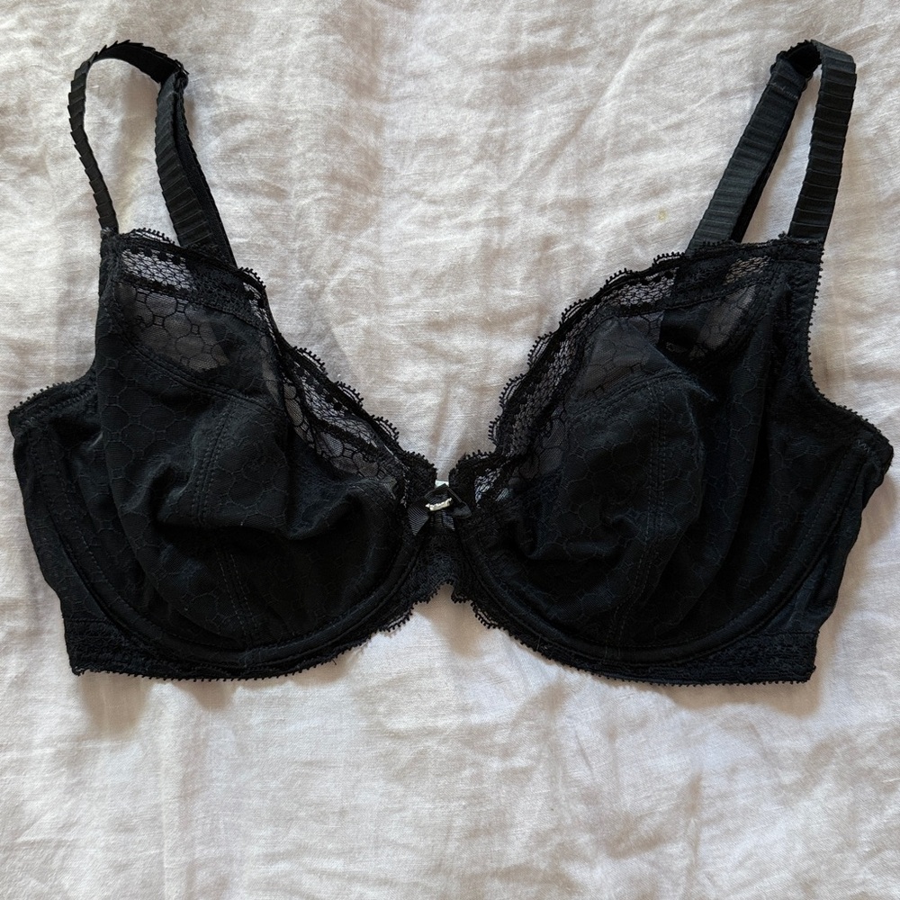 Chantelle chic plunge underwire bra size 34DDD